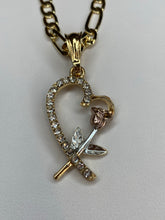 Load image into Gallery viewer, Rose Heart Necklace
